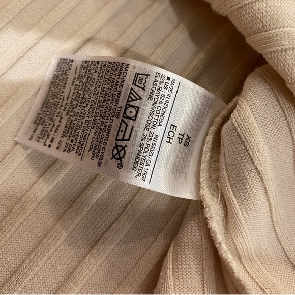 2 Ribbed Mock Neck Tops - Picture 11 of 16